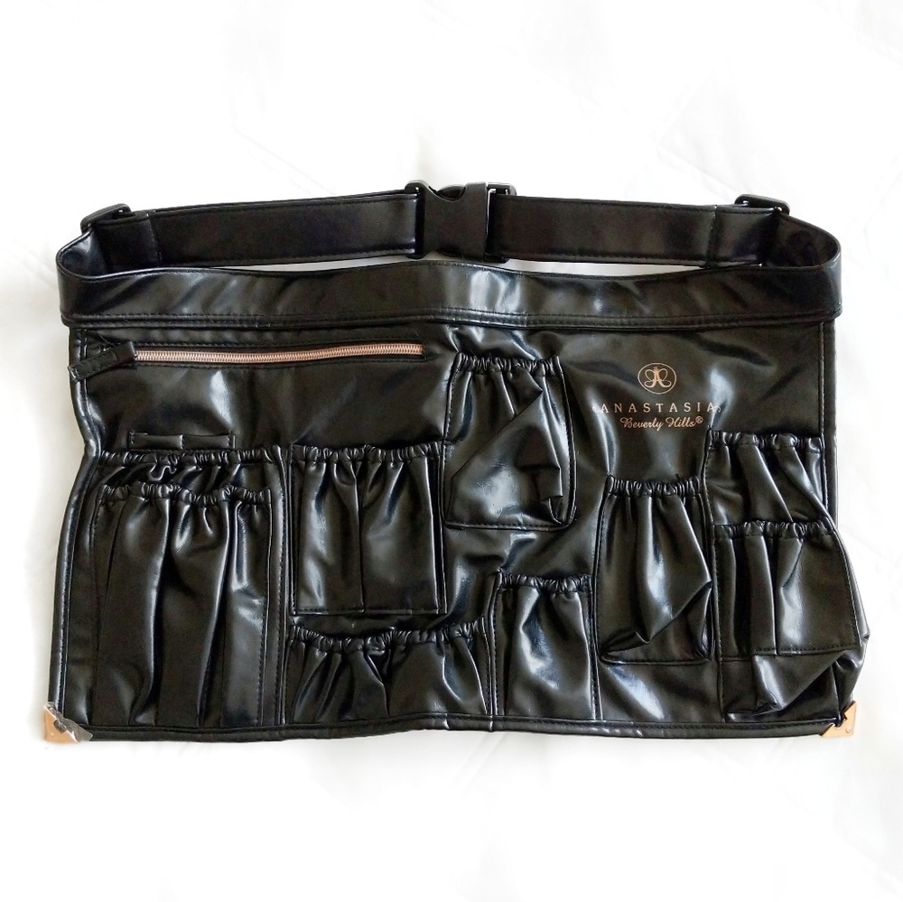 Anastasia Beverly Hills brush tool belt